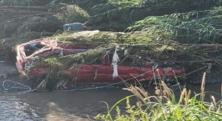 La corriente se llevó a tres hombres en Ramos Arizpe y continúan desaparecidos