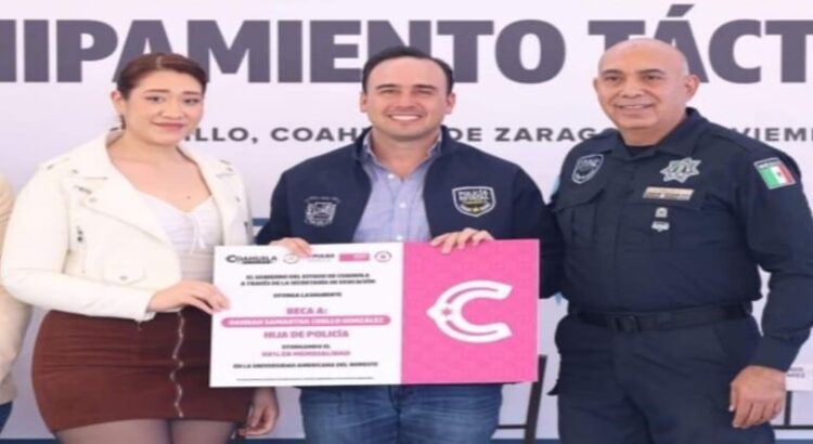 Para reforzar seguridad en Coahuila se entregan patrullas, armas y también becas