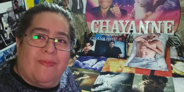 Convirtió su casa en un templo dedicado a Chayanne