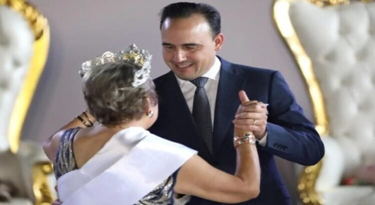 El gobernador de Coahuila encabeza la Coronación Estatal del Adulto Mayor 2025