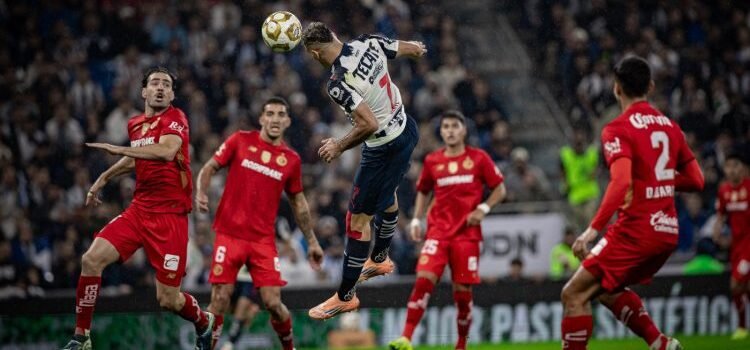Monterrey toma ventaja; Tigres y Cruz Azul dejan todo para la vuelta tras igualar en la ida